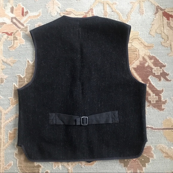 Sold: woolrich Men's Wool Four Pocket Vest Medium - Back buckle - Made In USA - Picture 3 of 8